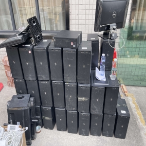 北京回收公司老旧电脑，整套办公设备处理啦